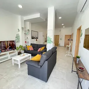 https://precioso-y-amplio-apartamento-en-torrox-costa.1costadelsol.com